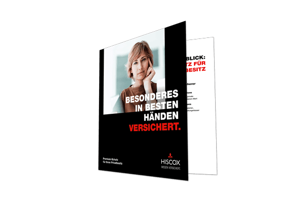 Broschüre mit dem Titel „BESONDERES IN BESTEN HÄNDEN VERSICHERT.“ – bewirbt den Premiumschutz für Privatkunst durch die Hiscox Kunstversicherung; eine Person ist teilweise auf dem Cover zu sehen.