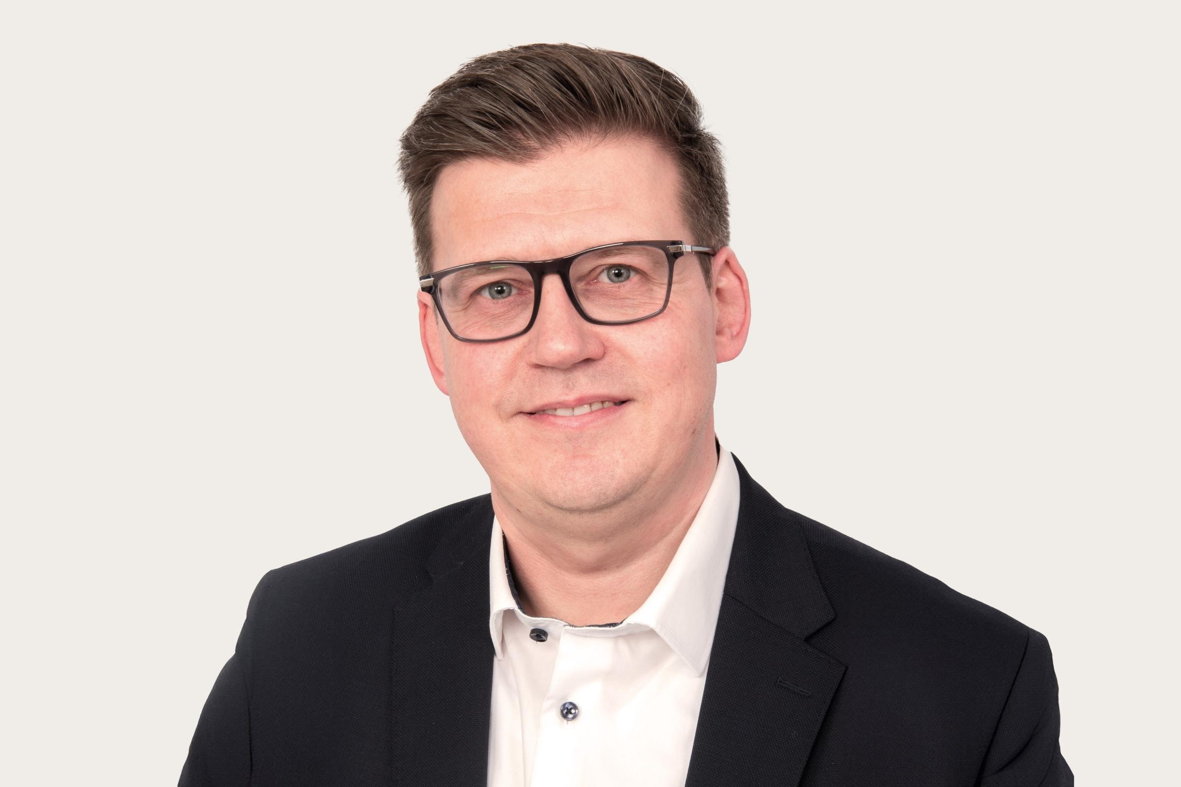 Lars Besse, Sales & Development Underwriter Commercial Lines